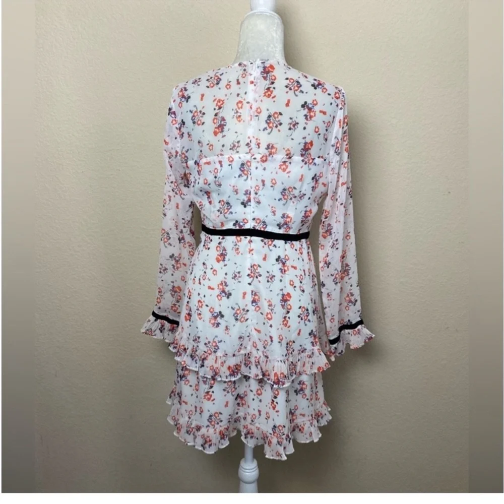 Lulus Floral to See White Floral Print Long Sleeve Mini Dress Size Medium - Picture 6 of 13